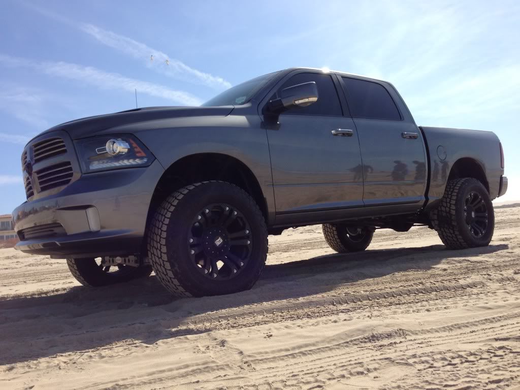 4" or 6" lift with 35" tires pics plz | Page 5 | DODGE RAM FORUM