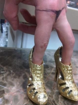 Tranny hand photo: Tranny hand tranny_hand_zpsba1f598a.jpg