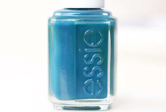 essie go overboard swatch review