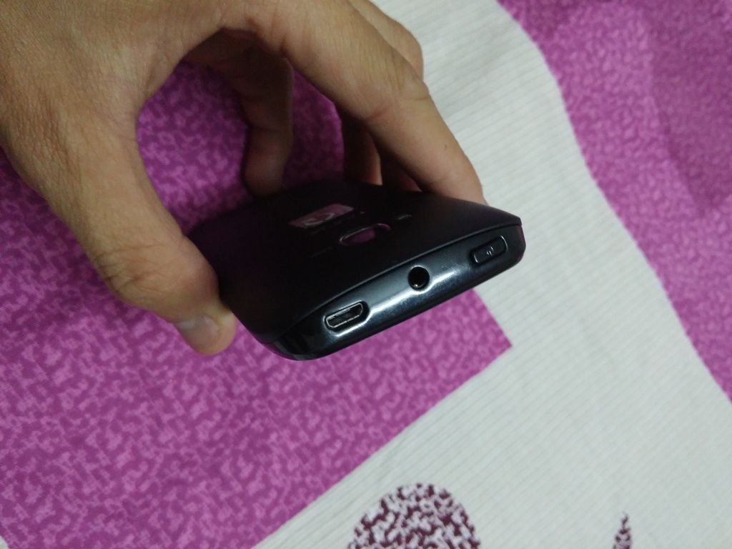 bán dùm người quen Nokia E66 màu đỏ , còn đẹp - 1 con Iphone 3GS 32gb xấu xí lỗi nhẹ - 17