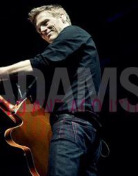  photo spotlight_bryanadams_zps625a8032.jpg