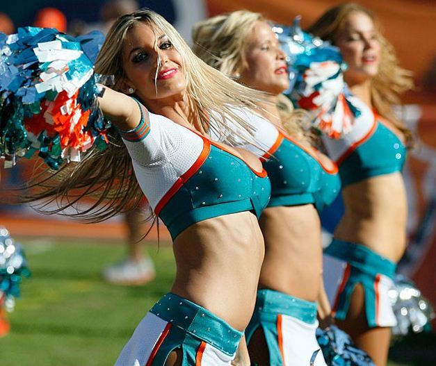 Miami Dolphins - NFL cheerleaders november 2012 / девушки из групп поддержки в американском футболе
